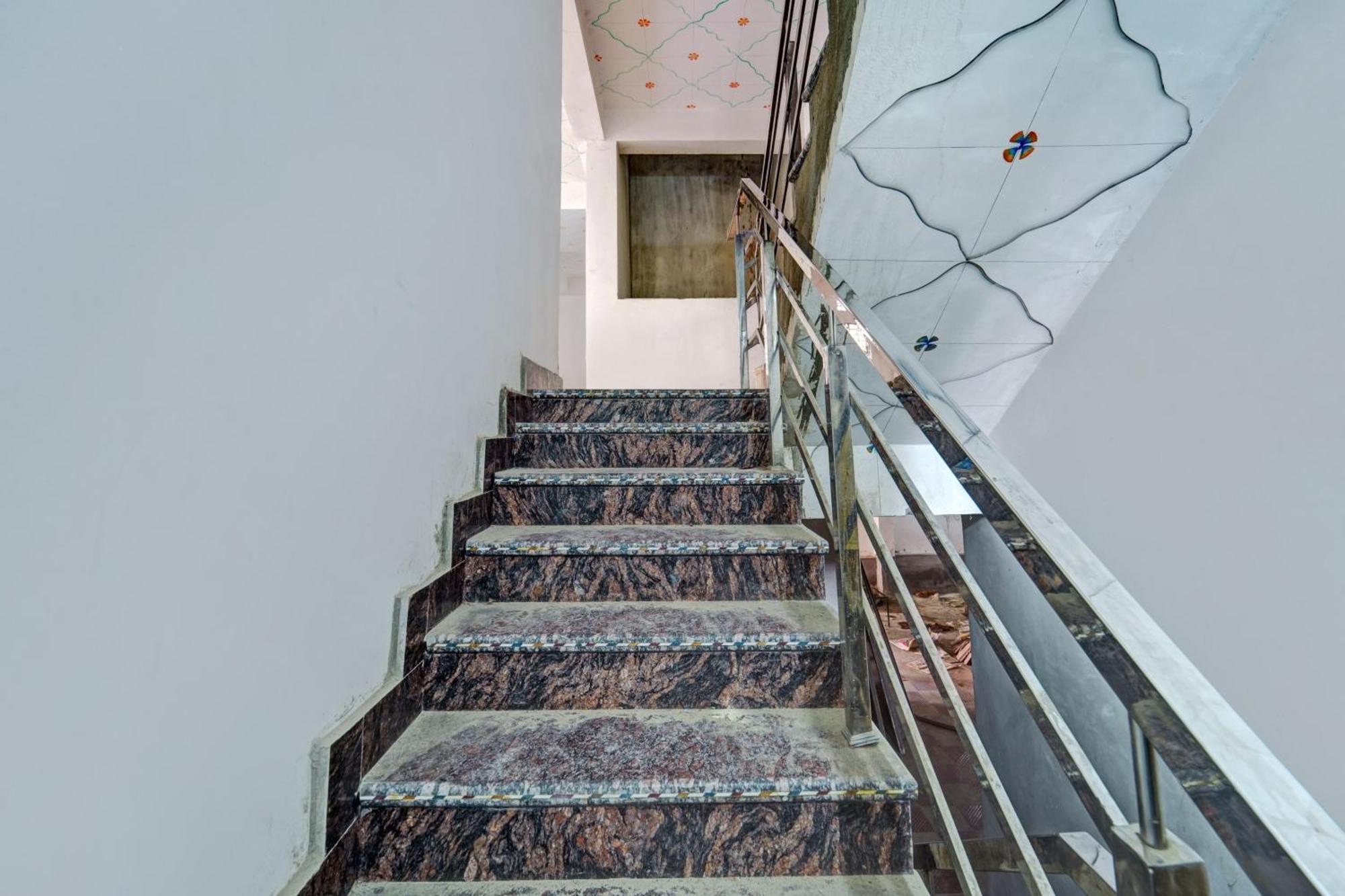 Hotel O S Square Guest House Patna  Exterior photo